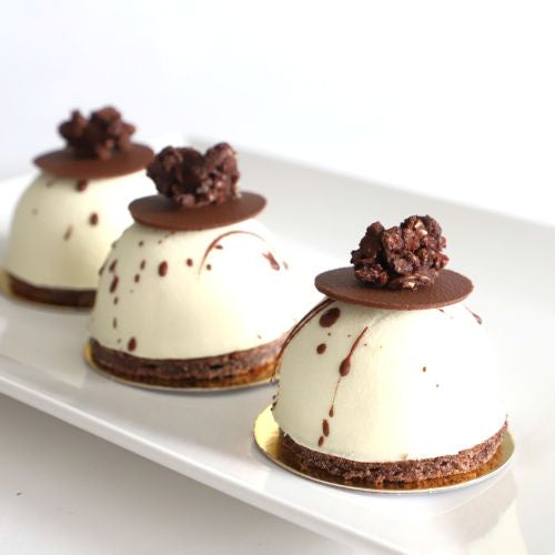 Cruella Cake | Cakes | Coconut Cake | Desserts | 