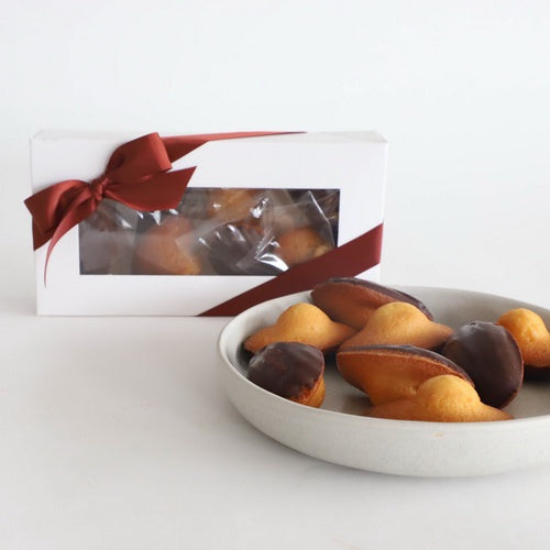 Chocolate Madeleines | French Bakery | French Patisserie