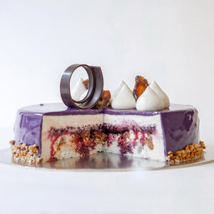 Violeta birthday cake | Best cakes near me | Divine cakes